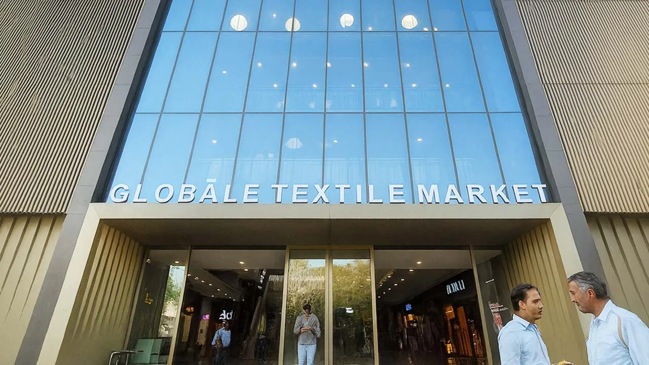 Globale Textile Market Surat main entrance building photo