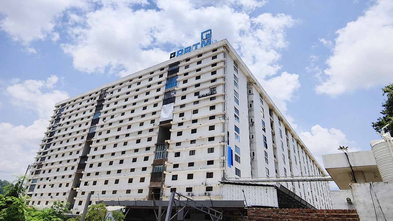 Radha Raman Textile Market RRTM Saroli Surat wholesale textile and garment market building